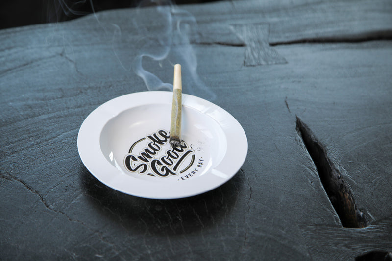 SmokeGood Signature Ashtray – White